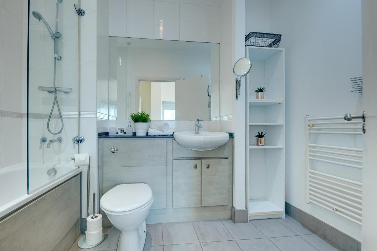 Week2Week Modern Newcastle Apartment Buitenkant foto