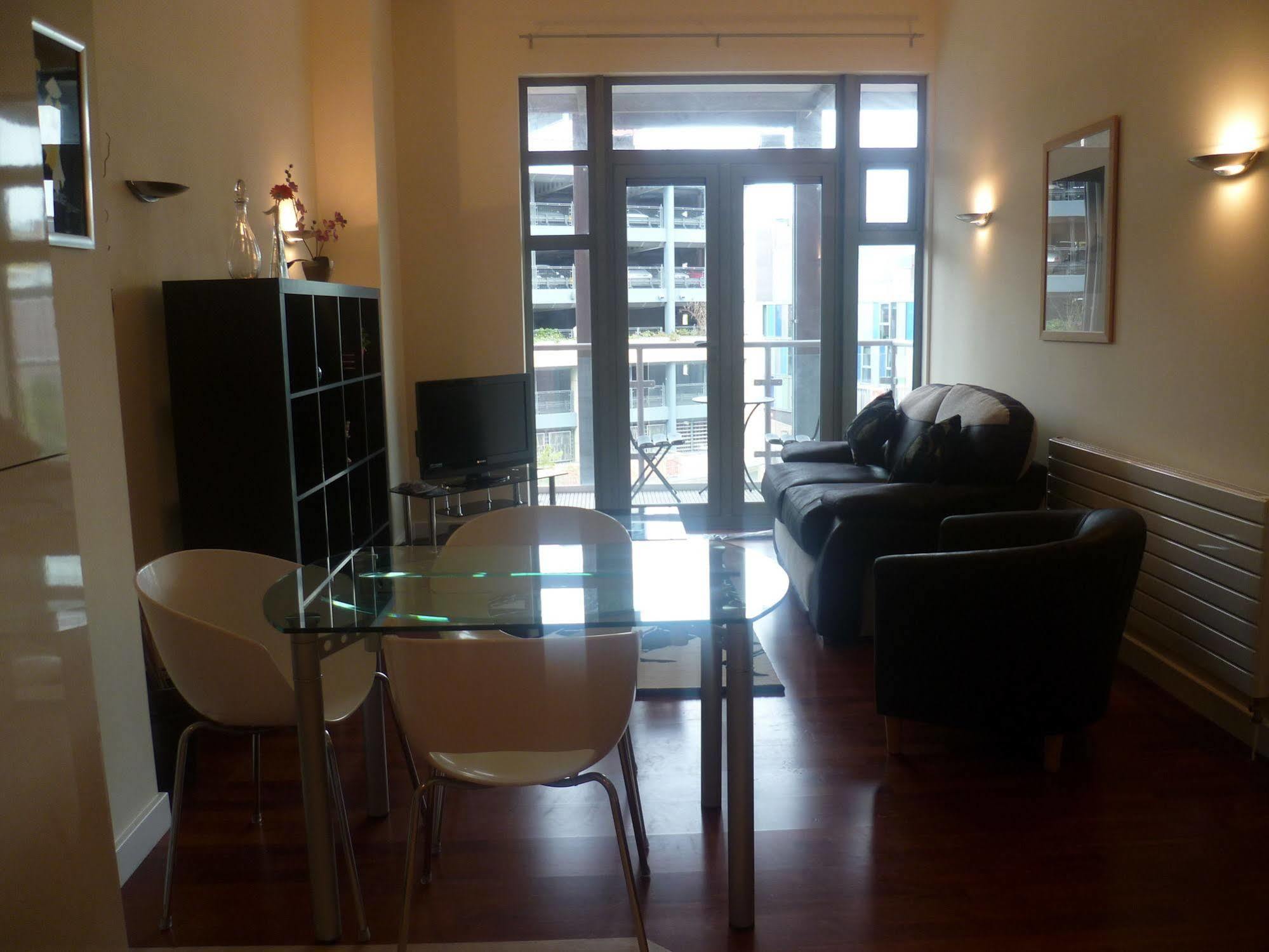 Week2Week Modern Newcastle Apartment Buitenkant foto